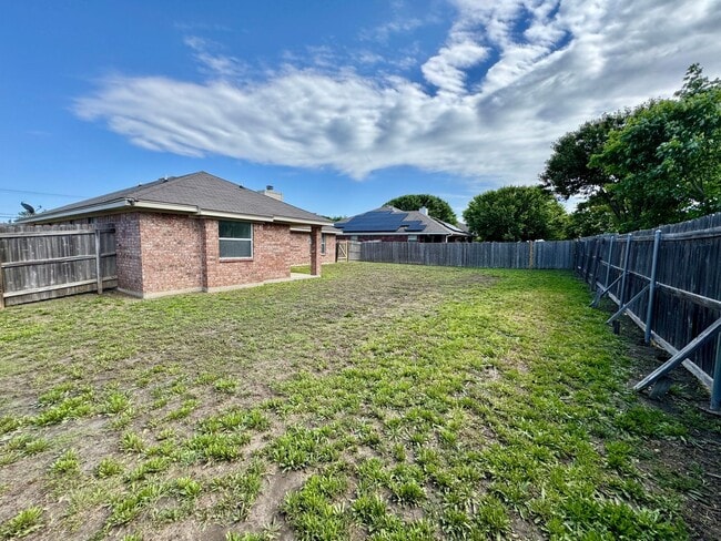 Building Photo - 2801 Bachelor Button Blvd