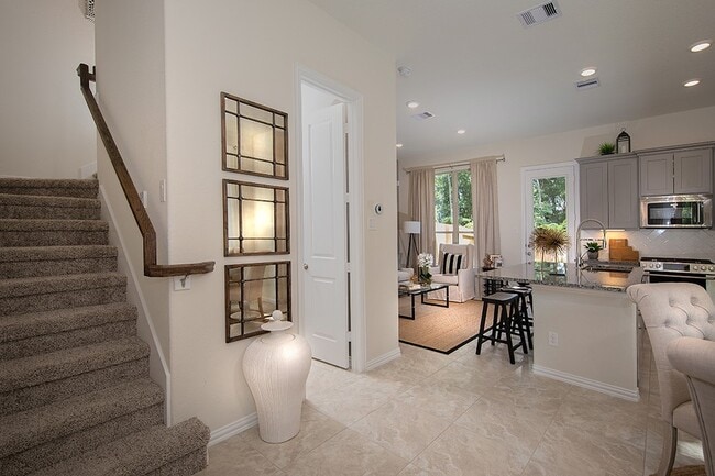 Building Photo - 215 Moon Dance Ct