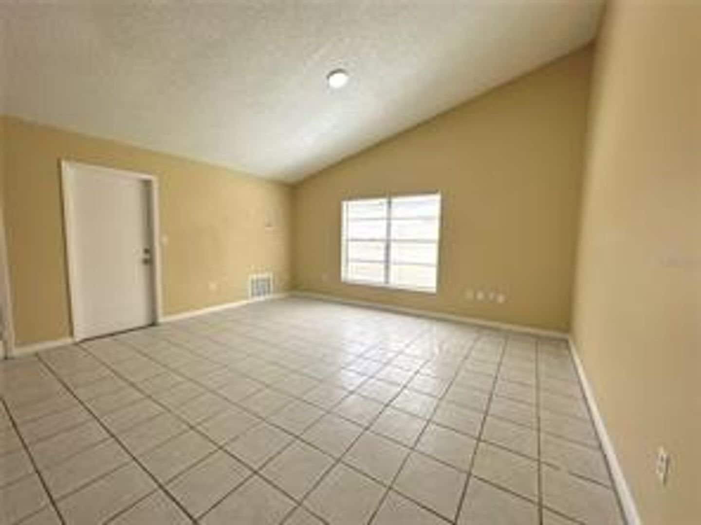 Building Photo - 3933 Magnolia Lake Ln