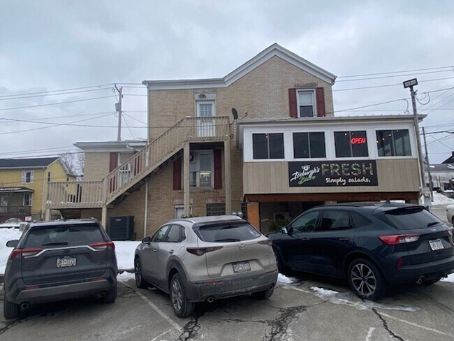 Building Photo - 2 bed/1 bath Apartment in the heart of Downtown Irwin