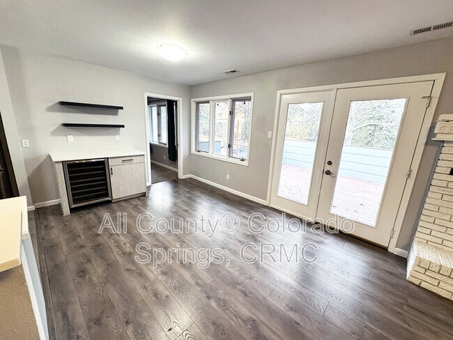 Building Photo - 460 Wintery Cir N