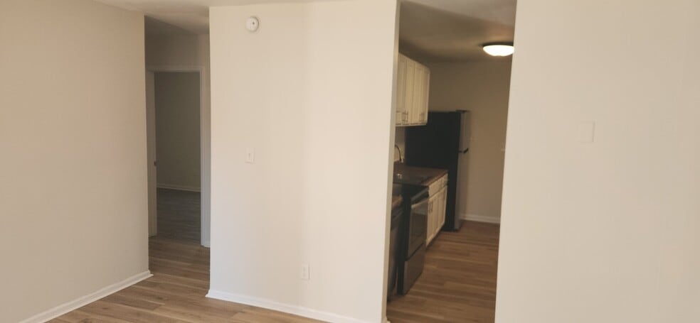 Building Photo - 202 Selwyn Aly