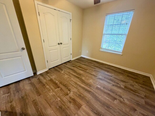 Building Photo - 4203 Spring Cress Dr