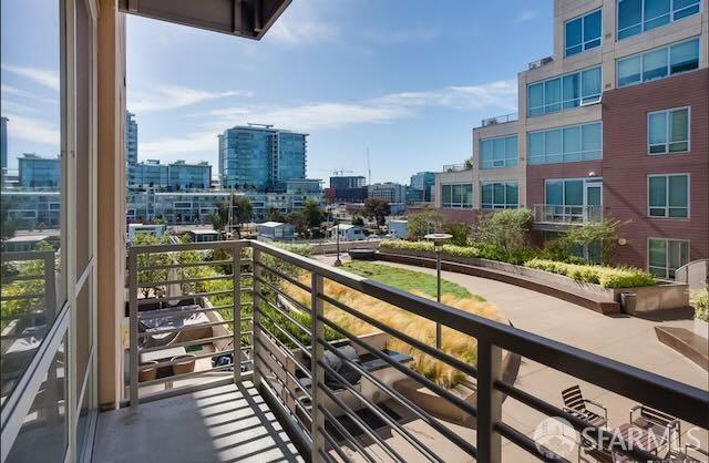 Building Photo - 325 Berry St