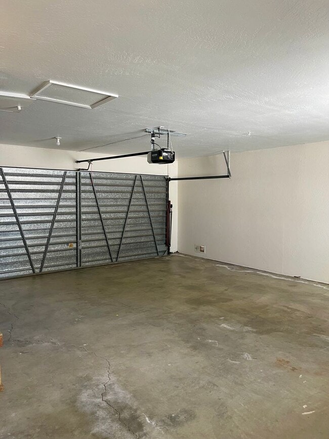 Building Photo - Charming 2B/1B Home in Atascadero