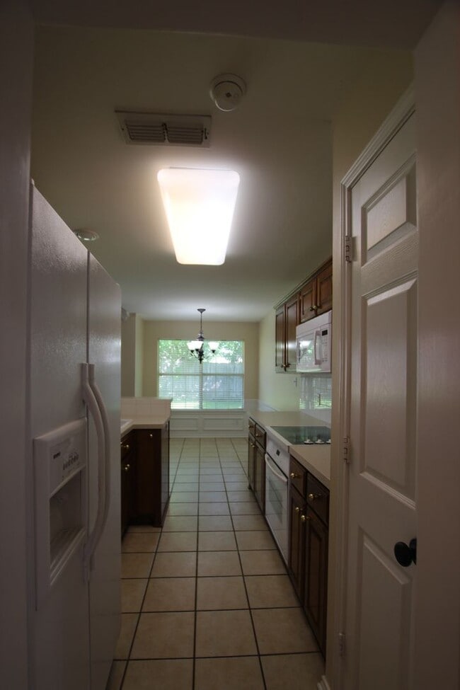 Building Photo - Almost Ready! 3 Bedroom 2 Bath in Whitehouse ISD!