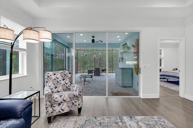 Building Photo - 358 Good Life Wy