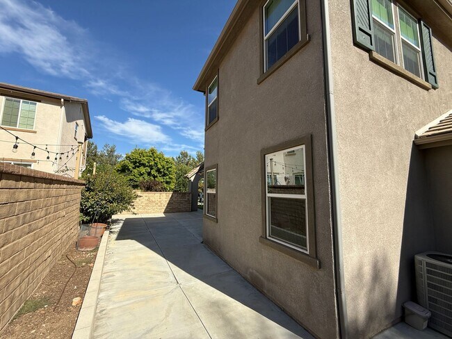 Building Photo - 24122 Village Cir Dr