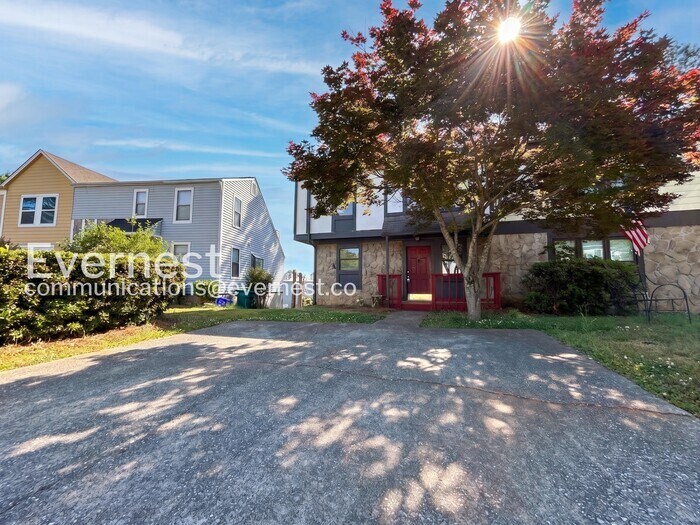 Building Photo - 1174 Ridgecrest Ln SE