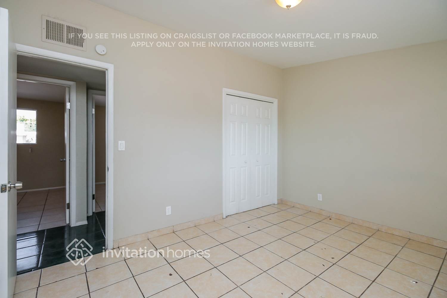 Building Photo - 449 S Stewart