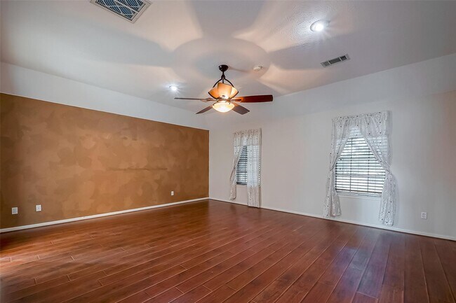 Building Photo - 20519 Westfield Estates Dr
