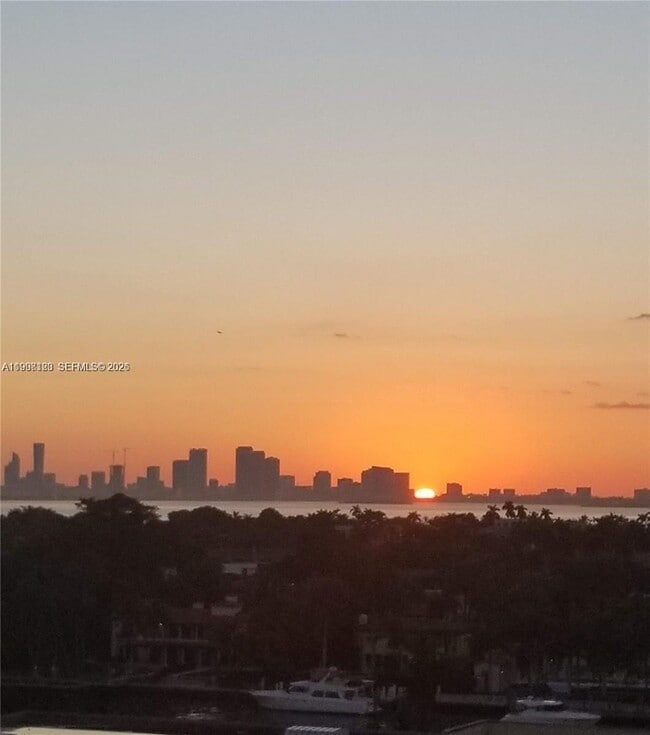 Building Photo - 5825 Collins Ave