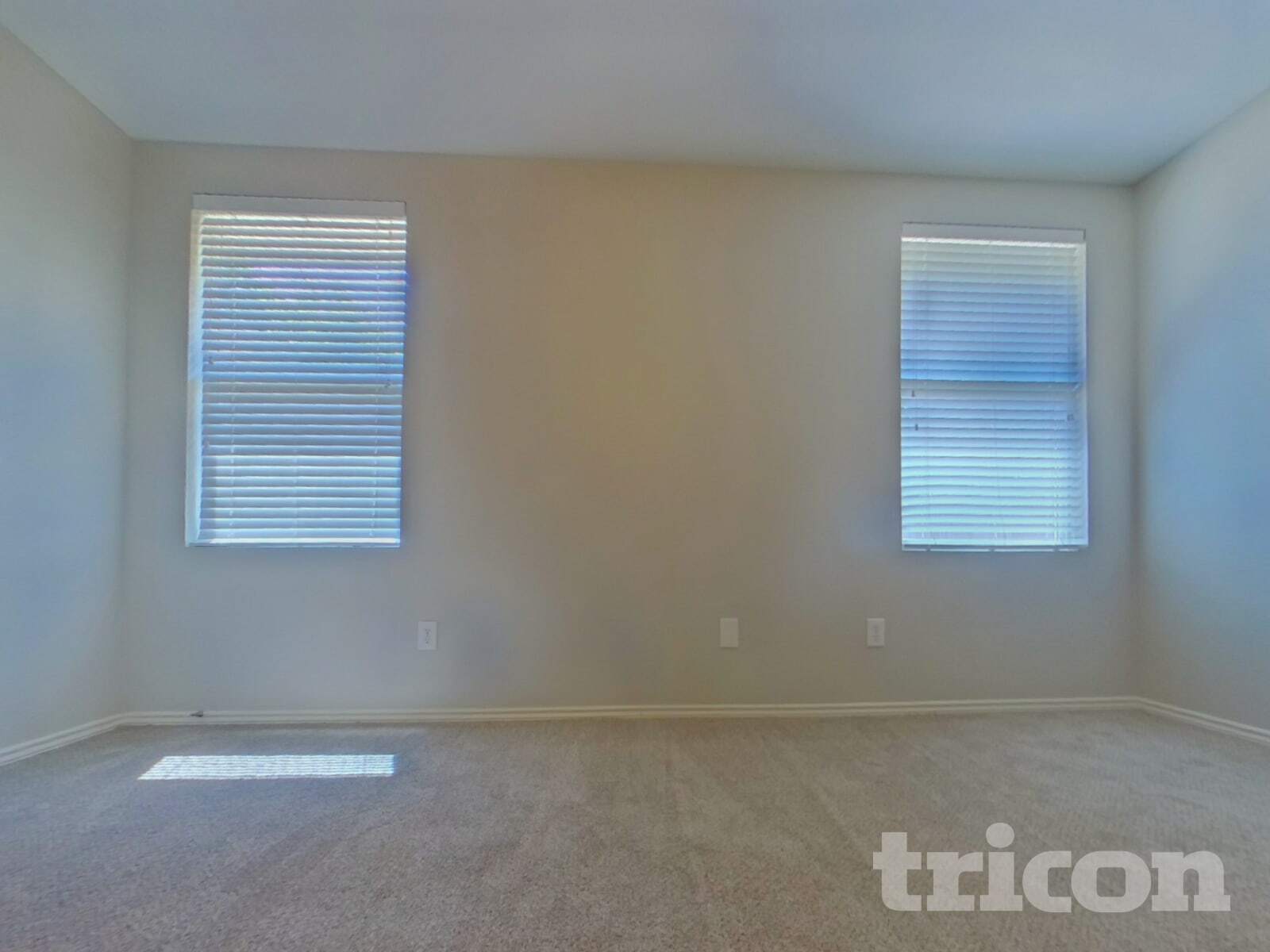Building Photo - 16661 Woodside Dr