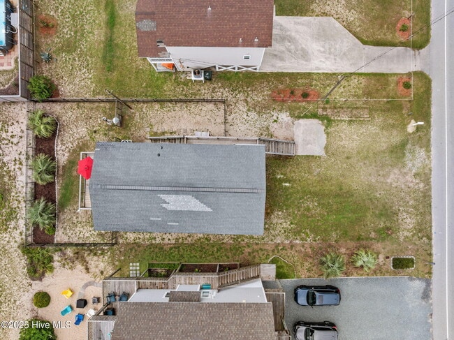 Building Photo - 2660 Island Dr