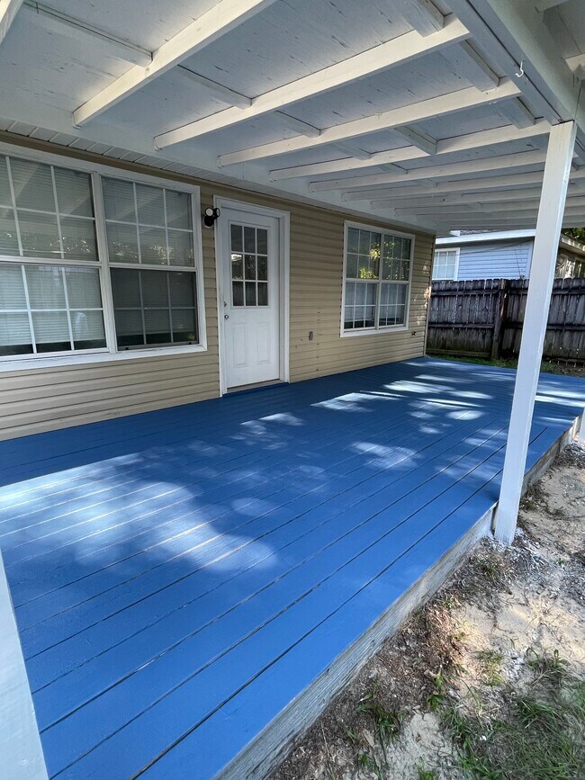 Building Photo - 1145 Merrie Way