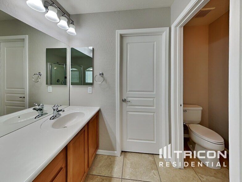 Building Photo - 4650 Ranch House Rd