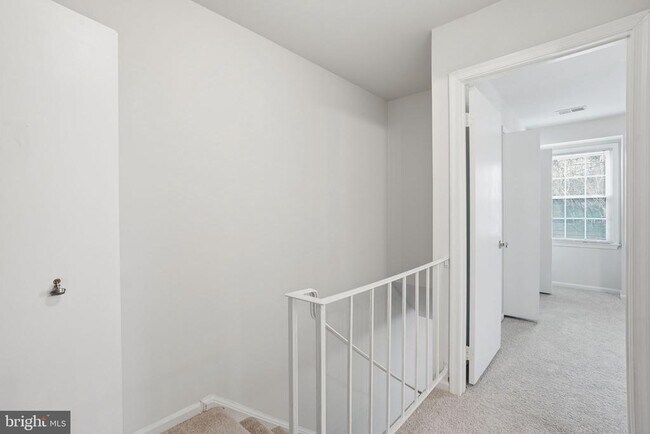 Building Photo - 7923 Pebble Brook Ct