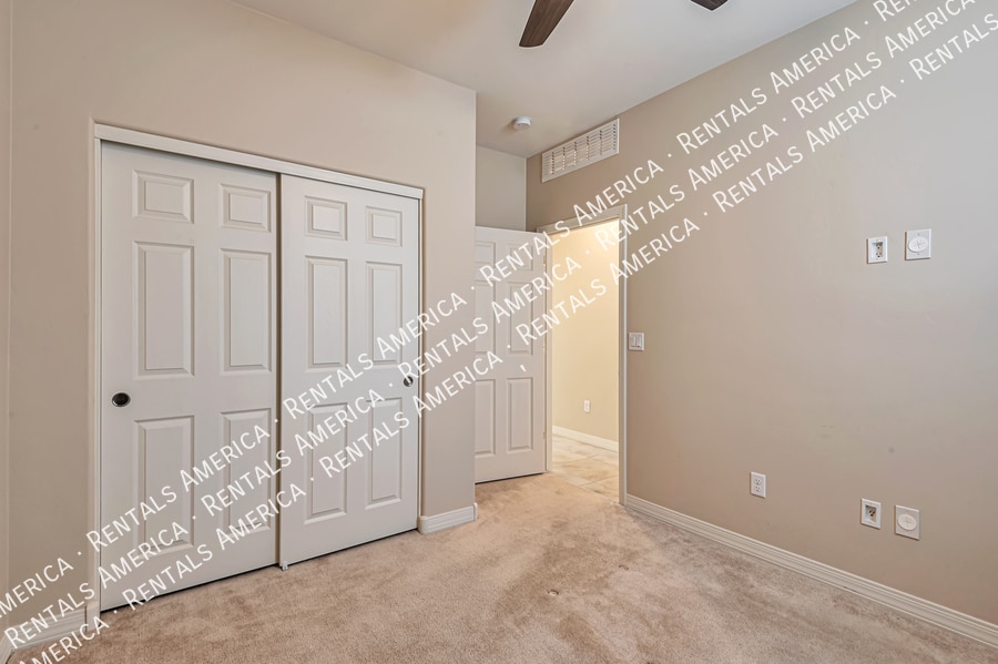 Building Photo - 8680 N Rome Ct