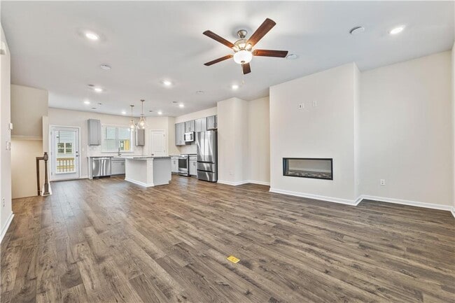 Building Photo - 135 Matson Run SW