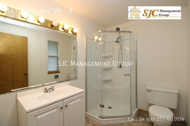 Building Photo - 143 3rd Ave SW