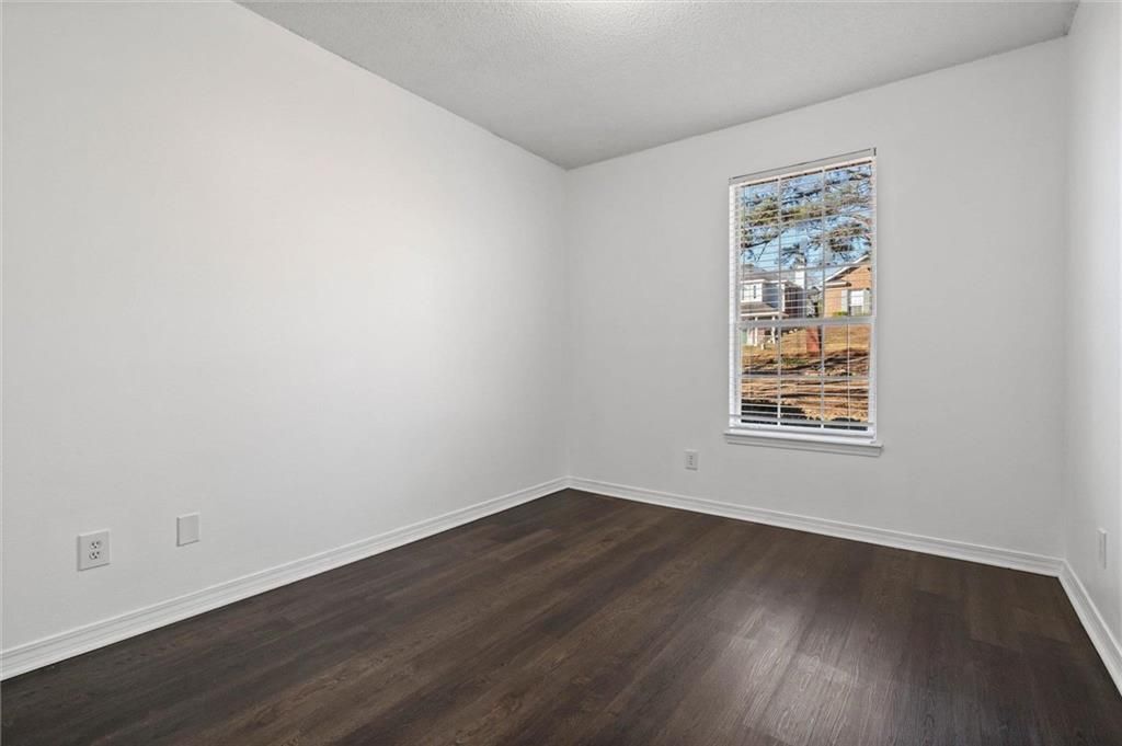 Building Photo - 1263 Smithfield Rd E