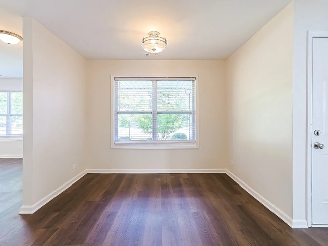 Building Photo - 1064 Crestwood Ln