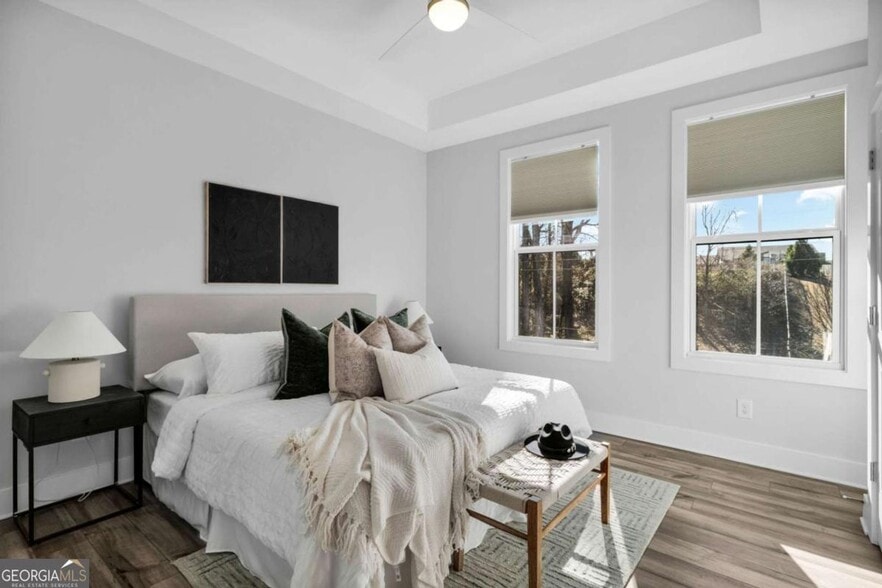 Building Photo - Beautiful West Midtown Townhome Available Now