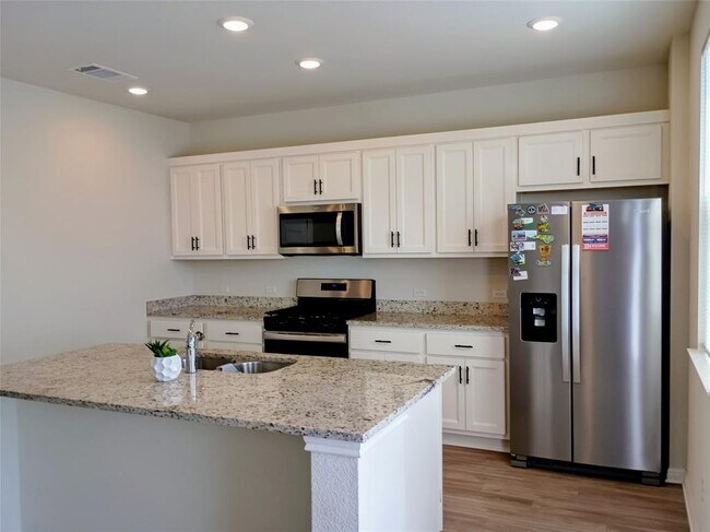 Building Photo - 10615 Ridan Wy