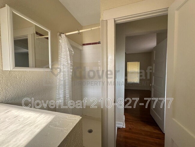 Building Photo - 817 W Mulberry Ave