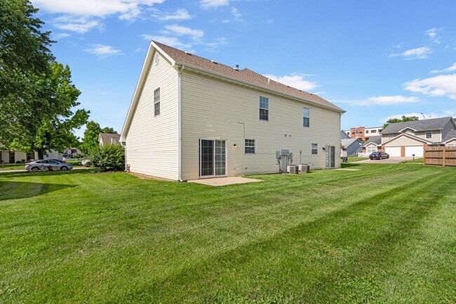 Building Photo - 4302-4304 Cheryl Ct.