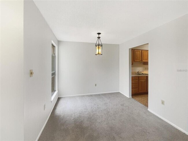 Building Photo - 524 Orange Dr