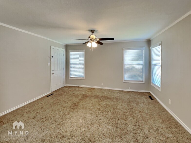 Building Photo - 1216 Franklin St