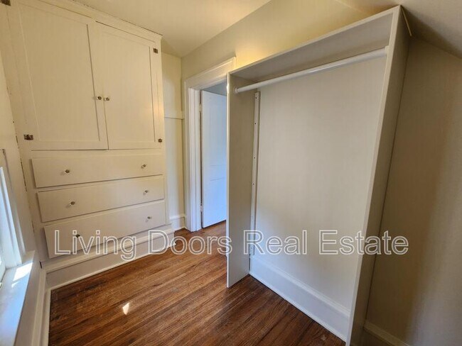 Building Photo - 2300 Sewell St