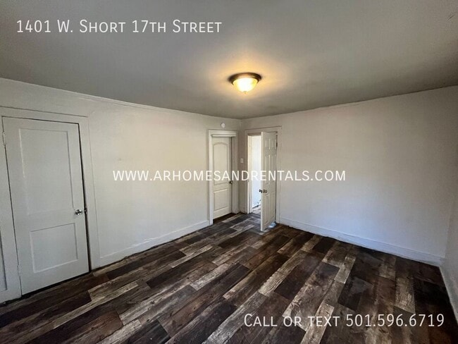 Building Photo - 1401 W Short 17th St