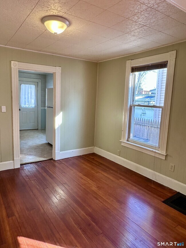 Building Photo - 24-26 Dean Ave