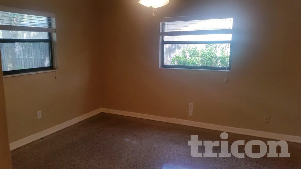 Building Photo - 1122 Ibsen Ave