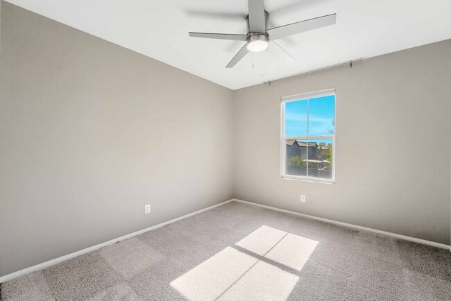 Building Photo - Desirable Southwest Townhome: Luxury Living!