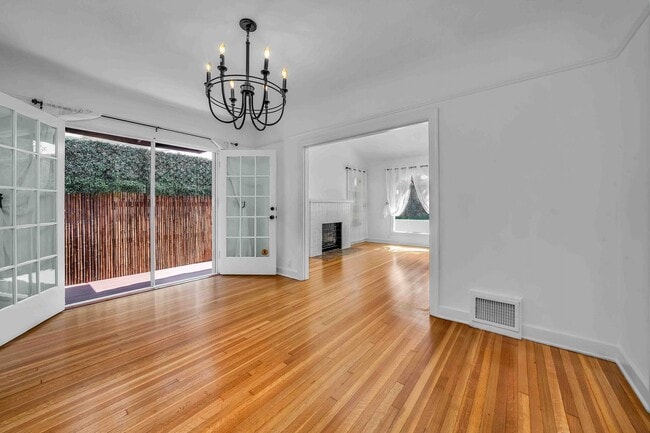 Building Photo - 223 N Almont Dr