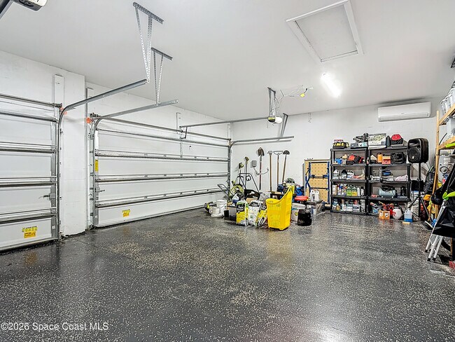 Building Photo - 4471 Holstein St