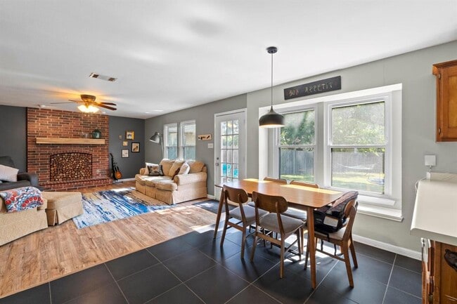 Building Photo - 14401 Richard Walker Blvd