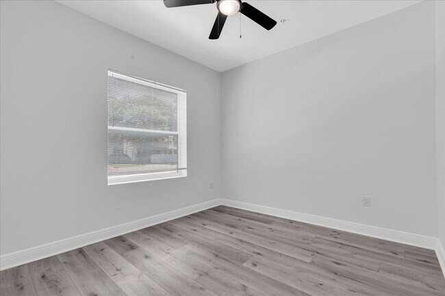 Building Photo - 705 S Orange Ave