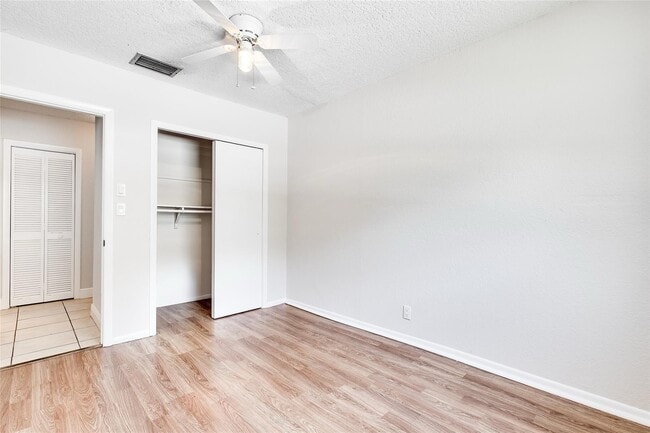 Building Photo - 3460 NE 28th Ave