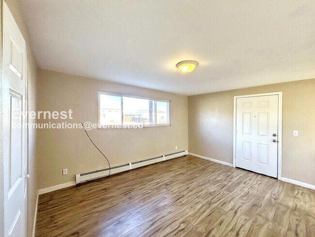 Building Photo - 1709 Hampton S