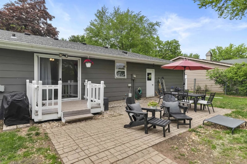 Building Photo - 810 Suffolk Dr