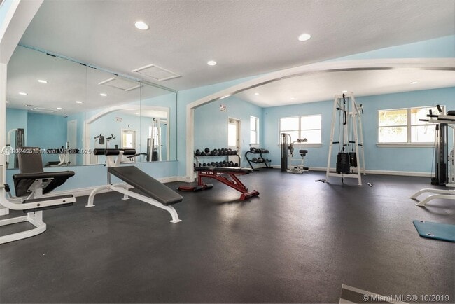 Building Photo - 8290 Lake Dr