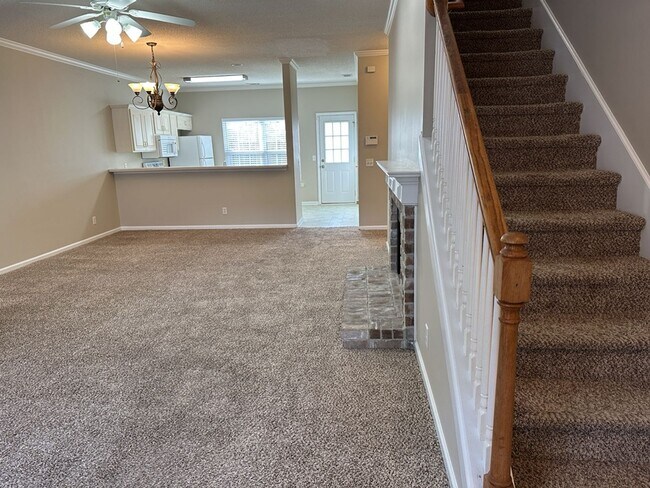 Building Photo - 7 Crossings Dr