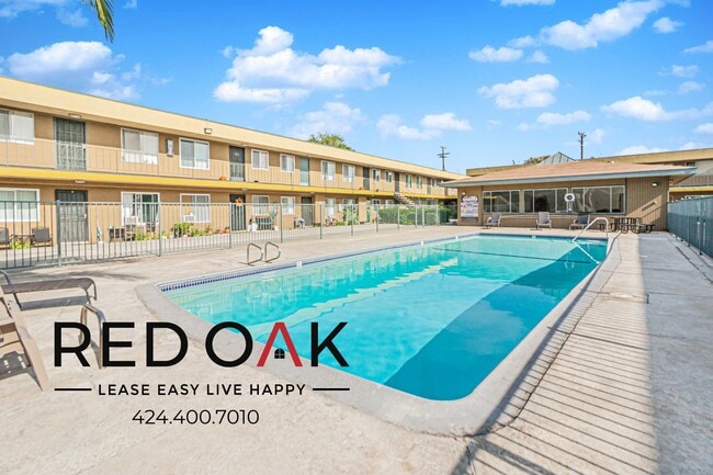 Building Photo - 4900 Clair Del Ave