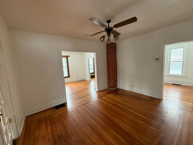 Building Photo - 1/2 OFF 1st MONTH'S RENT - Cozy Home w/ La...