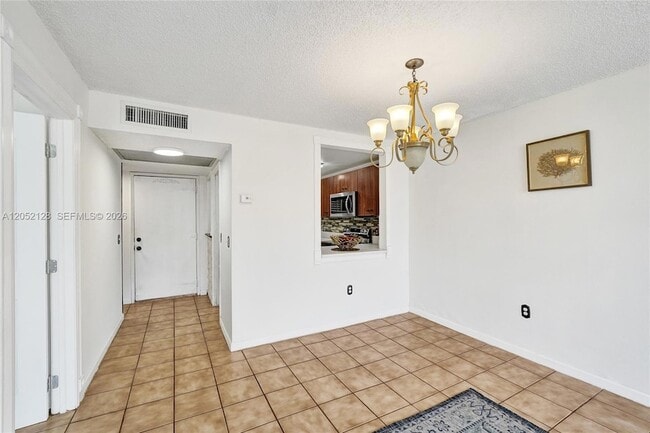 Building Photo - 9480 Tangerine Pl