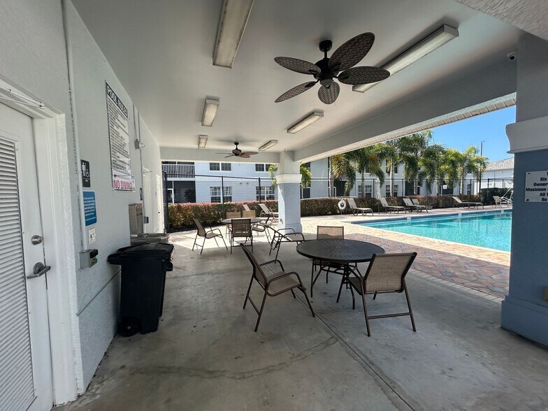 Building Photo - 2/2  Off Six Mile Cove Coming mid March